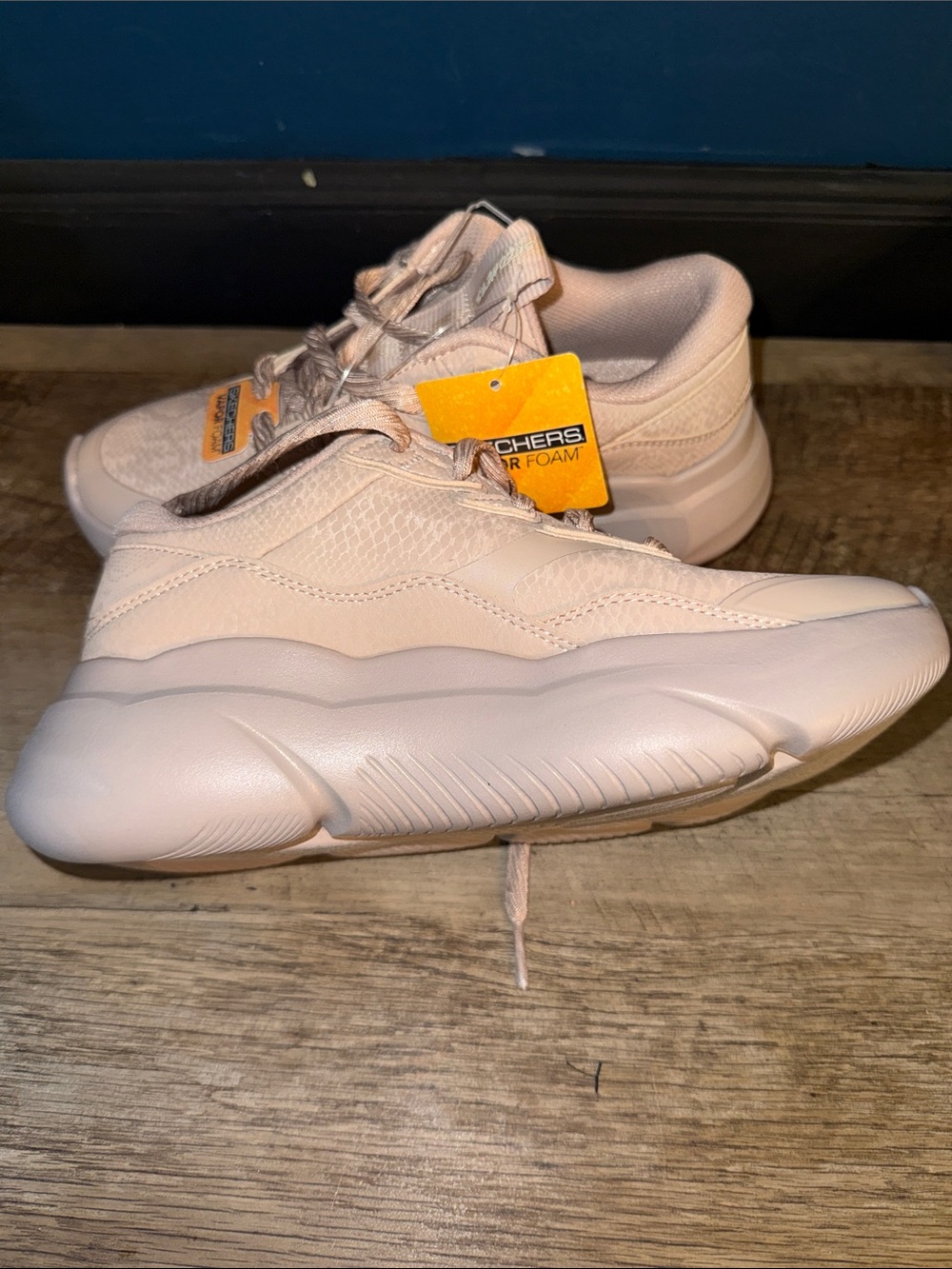 Size 5.5 Skechers Vapor Step a Jet Setter Sneakers